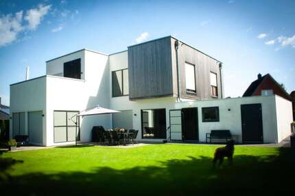 Haus zum Kaufen in Hohenaspe 650.000,00 € 174 m²