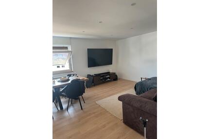 Kernsanierte 4-Zimmer-Wohnung mit Balkon, Garage & Stellplatz - Lampertheim