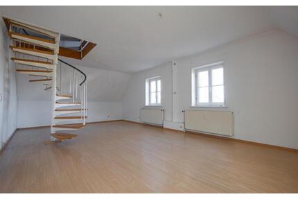 100 m² Dachgeschosswohnung in stadtnaher Lage zu vermieten - Goslar