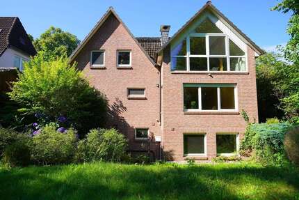 Haus zum Kaufen in Ahrensburg 749.000,00 € 163.94 m²