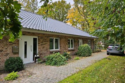 Doppelhaushälfte im alten Ortskern von Stedesand in Nordfriesland - Risum-Lindholm