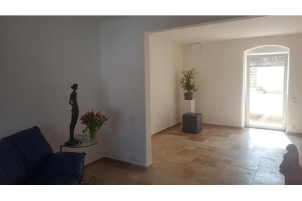 Tolle DHH mit Garten Terrasse Stellplatz EBK hell ruhig Haus - Nittendorf