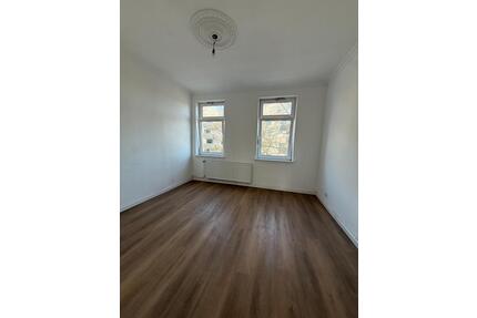 3 Zimmer Wohnung mit Einbauküche - Hamburg Harburg