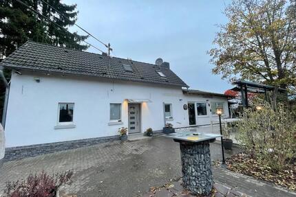 Provisionsfrei- Einfamilienhaus auf großem Grundstück zu verkaufe - Rösrath