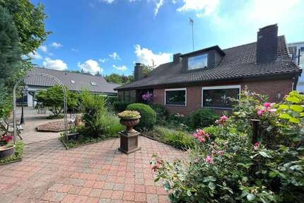 Haus zum Mieten in Hagen im Bremischen 1.800,00 € 214 m²