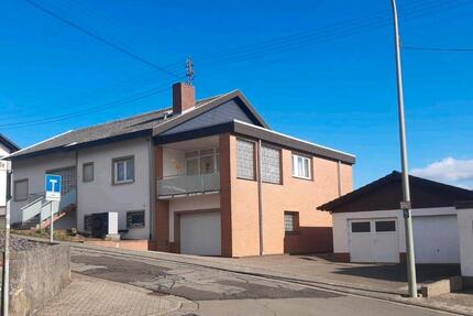 Gut gepflegtes freistehendes Mehrgenerationenhaus am Ortsrand - Herschweiler-Pettersheim