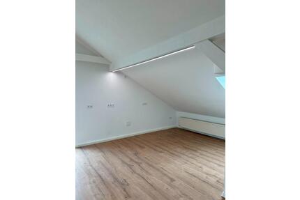 Moderne Doppelhaushälfte in ruhiger, zentraler Lage in Metten