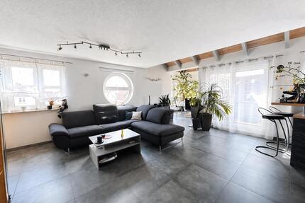 Lichtdurchflutete 4,5-Zimmer-DG-Maisonette-Wohnung in Filderstadt