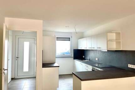 Haus zum Mieten in Wiesbaden 2.302,00 € 140 m²