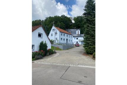 Ein- Zweifamilienhaus mit Garten, Garage & Terasse in Mühlhause - Affing