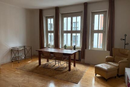 Stilvolle Altbauwohnung in Bestlage Maxvorstadt – teilmöbliert mi - München