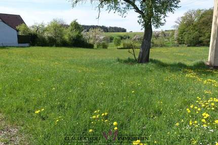 *** LANDLEBEN - Schönes Baugrundstück am Ortsrand von Feuchtwangen-Steinbach ***