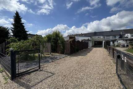 Haus zum Kaufen in Hückelhoven Hilfarth 318.000,00 € 183 m² - Hückelhoven / Hilfarth