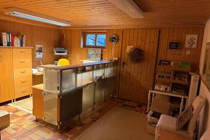 Praxisraum zu vermieten Gewerbefläche in attraktiver Lage - Kumhausen