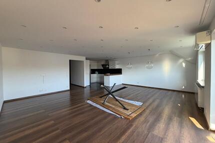 Großzügige 6-Zimmer- Maisonettenwohnung (ca. 150 qm) - Kuppenheim