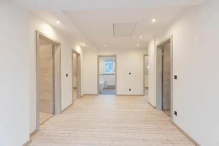 Wohnung zu vermieten 2 ZKB - 900,00&nbsp;EUR Kaltmiete, ca.&nbsp; 65,00&nbsp;m&sup2; in Neumarkt in der Oberpfalz (PLZ: 92318) Altenhof