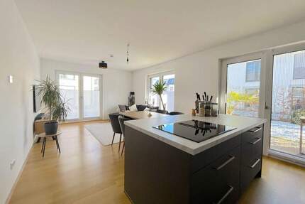 Moderne Terrassenwohnung, kleiner Garten und Waldrandlage in Hohen Neuendorf