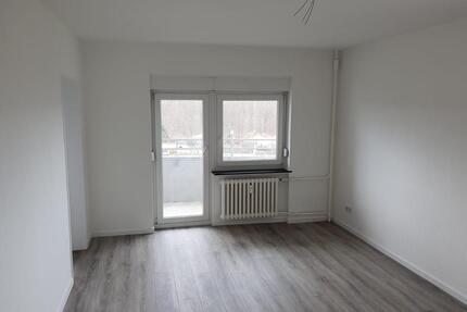 Sanierte 2-Zimmer-Wohnung Limburgerhof -hell, modern, sofort frei