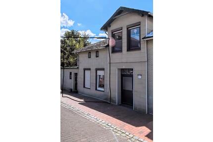 Mietwohnung - 550,00&nbsp;EUR Kaltmiete, ca.&nbsp; 45,00&nbsp;m&sup2; in Lunden (PLZ: 25774)