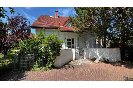 *** Großzügiges Einfamilienhaus mit viel Platz in Lampertheim ***