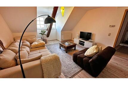 Moderne und helle 2 Zimmer-Dachgeschosswohnung mit Einbauküche und PKW-Stellplatz im Zentrum von Minden