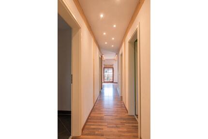3 Zimmerwohnung im Grünen - 750,00&nbsp;EUR Kaltmiete, ca.&nbsp; 100,00&nbsp;m&sup2; in Neudrossenfeld (PLZ: 95512)