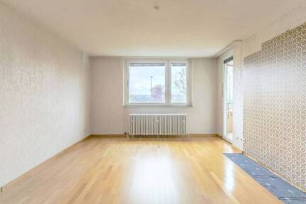 Helle 3,5-Zimmer-Wohnung mit Balkon, Feldnähe und großem Gestaltungspotenzial - Kornwestheim