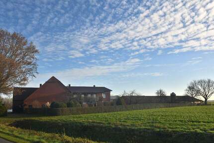 Solider Resthof mit Scheune Stallungen in Alleinlage - Wagenfeld / Ströhen