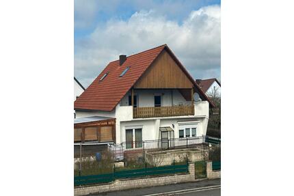Großzügiges EFH mit Pool, 2 Garagen & 731 m² Grundstück - Hahnbach