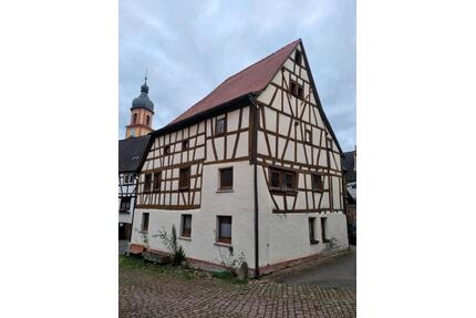 Haus Mönchberg - 130.000,00&nbsp;EUR Kaufpreis, ca.&nbsp; 195,00&nbsp;m&sup2; in Mönchberg (PLZ: 63933)
