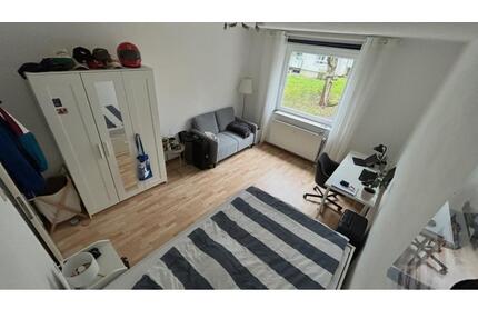 Schönes, möbliertes WG-Zimmer in zentraler Lage von Marburg