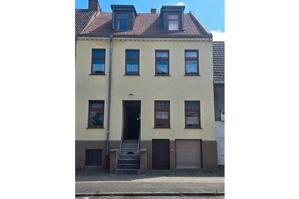 Ein EinMehrfamilienhaus Generationen Haus mit Potential - Friesack