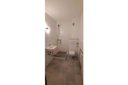 1 Zimmer Wohnung renoviert - 350,00&nbsp;EUR Kaltmiete, ca.&nbsp; 25,00&nbsp;m&sup2; in Balingen (PLZ: 72336)