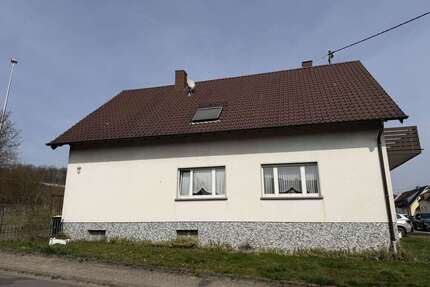 Haus zum Kaufen in Lebach 210.000,00 € 265 m²