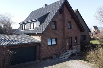 Ein Zuhause für die ganze Familie - 280 m² Wohnfläche & großer Garten - Auetal Hattendorf