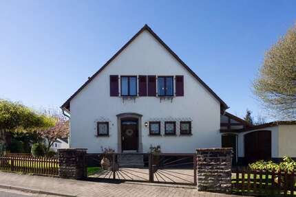 Haus zum Kaufen in Sankt Ingbert 395.000,00 € 144 m²