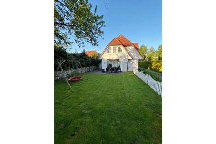 Haus zum Mieten in Wiefelstede 1.200,00 € 100 m²
