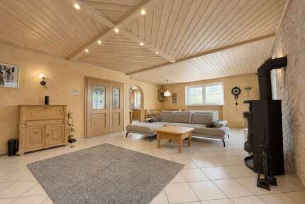 Haus zum Kaufen in Wenzenbach 469.000,00 € 124.8 m²