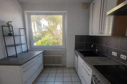 Renovierte 3-Zimmer-Wohnung mit Einbauküche in Wuppertal-Hainholz