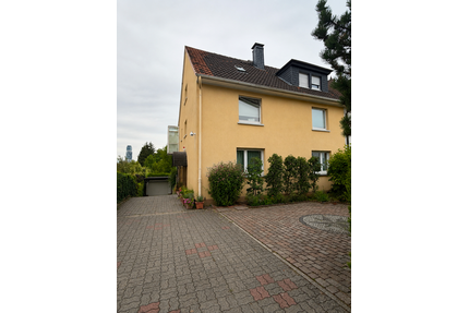 Haus zum Kaufen in Frankfurt am Main 1.395.000,00 € 220 m²