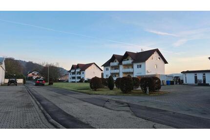 Wohnen am Ulmtalradweg - 800,00&nbsp;EUR Kaltmiete, ca.&nbsp; 80,00&nbsp;m&sup2; in Greifenstein (PLZ: 35753)