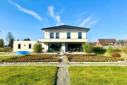 Haus zum Kaufen in Wiesmoor 495.000,00 € 156 m²