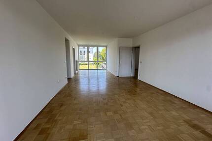 Renovierte 3 - Zimmer Wohnung mit Balkon, Tageslichtbad und Garage - Ginsheim-Gustavsburg / Gustavsburg