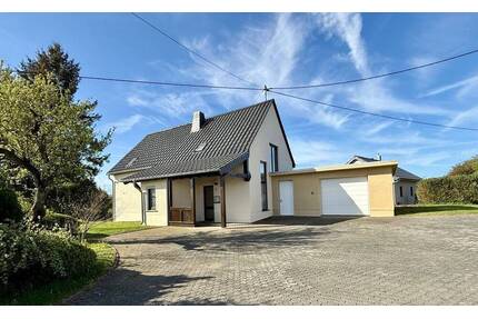 Top Einfamilienhaus mit großzügigem Grundstück und Garage – Ihr neues Zuhause mit Wohlfühlcharakter - Winterspelt Hasselbach