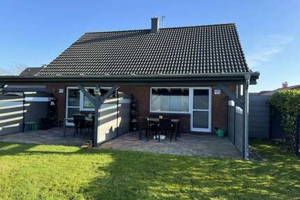 Haus zum Kaufen in Friedrichskoog 215.000,00 € 42.69 m²