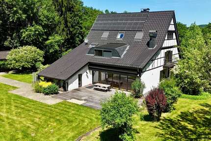 Haus zum Kaufen in Hagen 1.150.000,00 € 379.68 m²
