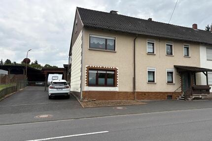 Schönes Haus mit 2Wohneinheiten, viel Platz 4 Carport,1Werkstatt - Altenkirchen (Westerwald)
