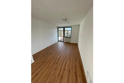 Helle renovierte 2-Zimmer Wohnung Nähe Klinikum und Brose - Coburg