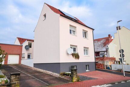 Heringen, 3 Familienhaus - 120.000,00&nbsp;EUR Kaufpreis, ca.&nbsp; 250,00&nbsp;m&sup2;&nbsp;Wohnfl&auml;che in Heringen (Werra) (PLZ: 36266)