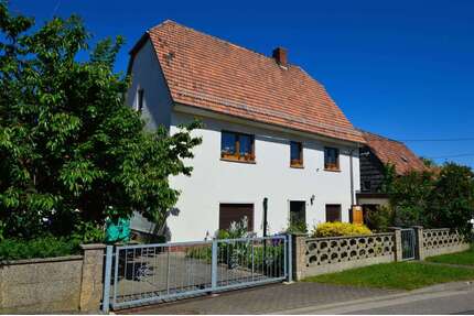 Haus zum Kaufen in Frohburg 80.000,00 € 105 m²